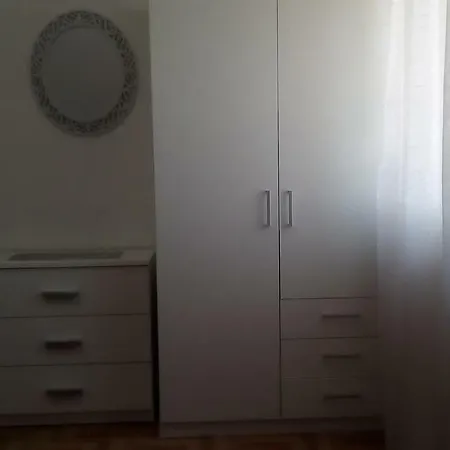 Sara.vir Apartament